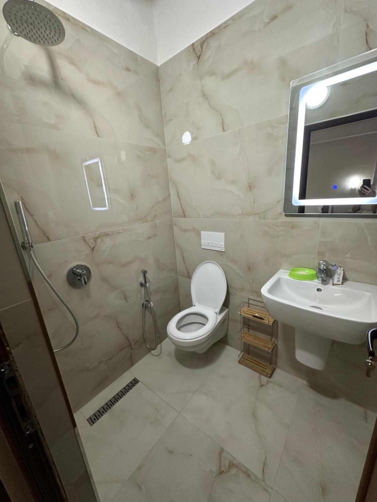 Guni Inn Круя Экстерьер фото