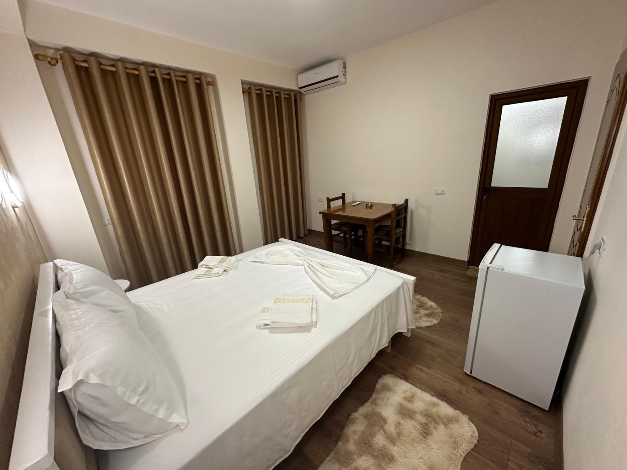 Guni Inn Круя Экстерьер фото